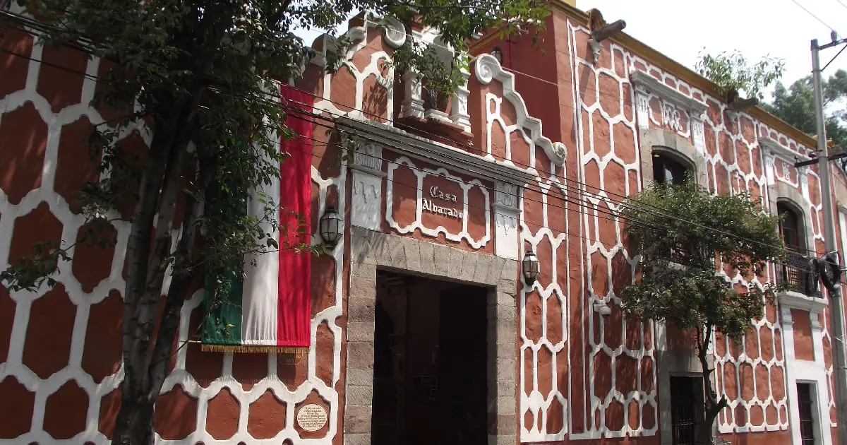 Colapsa barda perimetral en Fonoteca Nacional