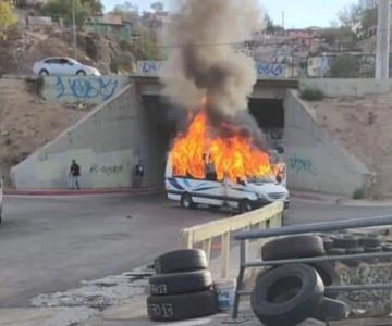 Incendian grupos armados unidades de transporte en Baja California