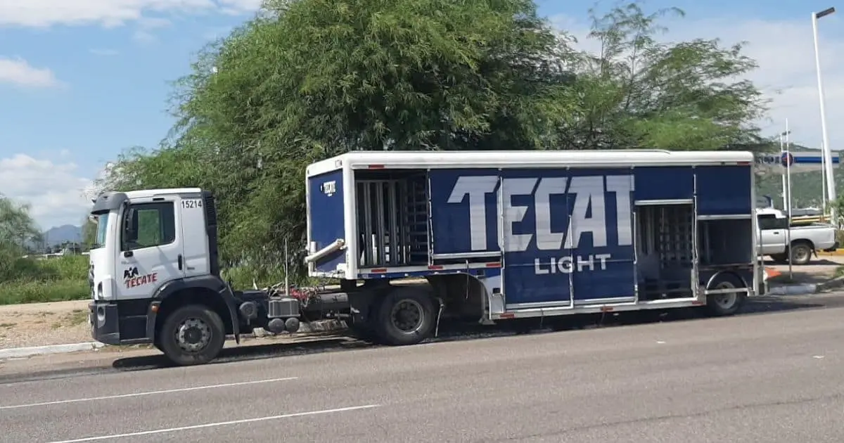 Se incendia camión de cerveza en la colonia Jacinto López