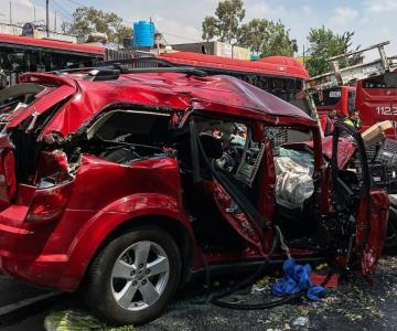 Incidente de metrobús deja a un hombre prensado en Cdmx