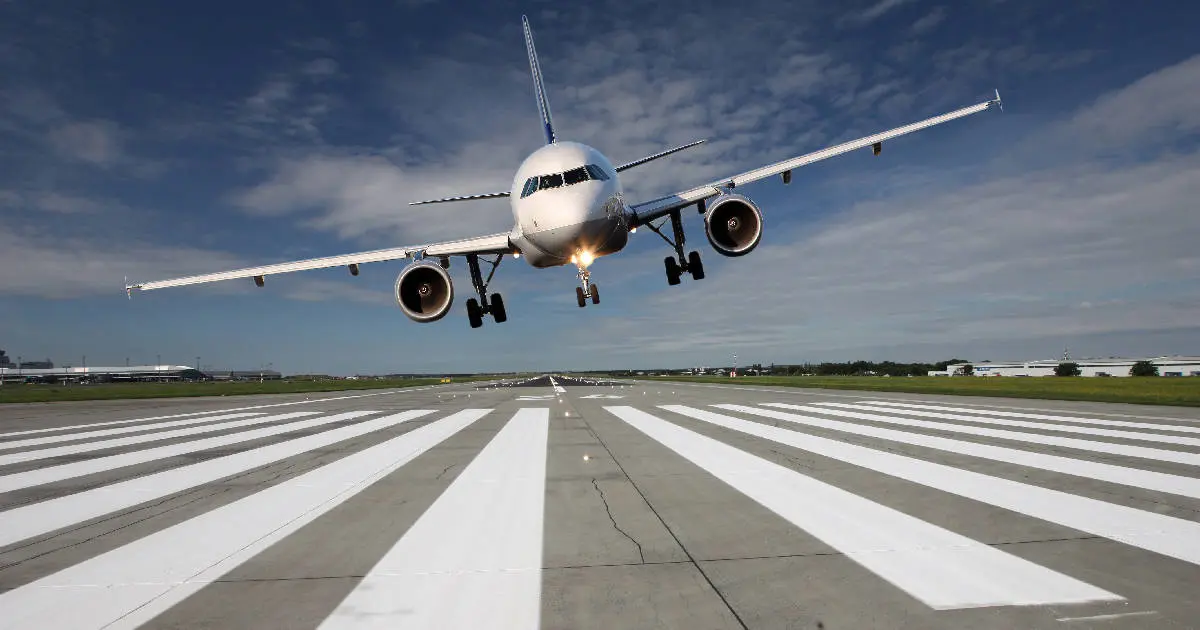 Aeroméxico niega ser la aerolínea con más retrasos