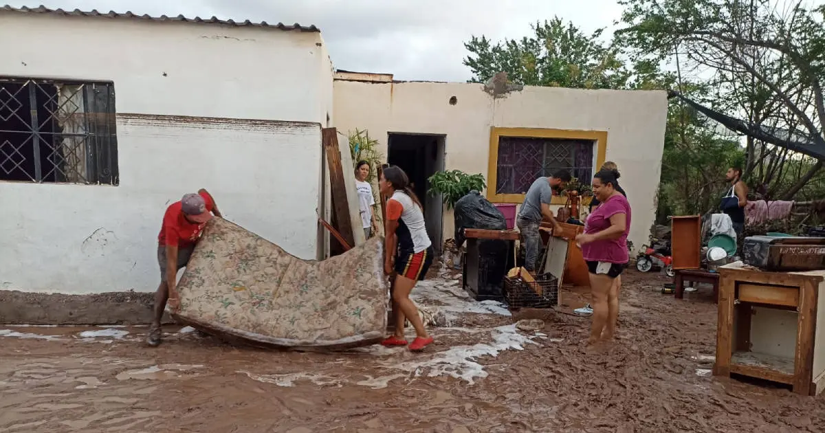 Familias de San José de Guaymas perdieron todo por las inundaciones
