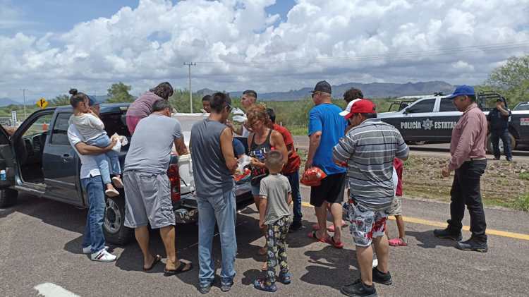 Inundaciones también dejan muestras de solidaridad en Guaymas y Empalme