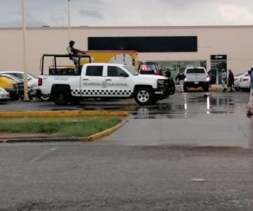 Navojoa: Hombre roba auto y asalta banco; hiere a balazos a guardia