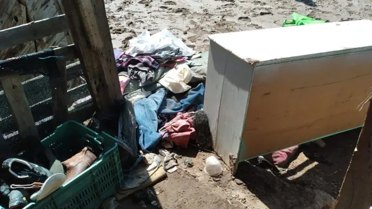 Saqué a mis hijos en una panga para resguardarlos de la inundación