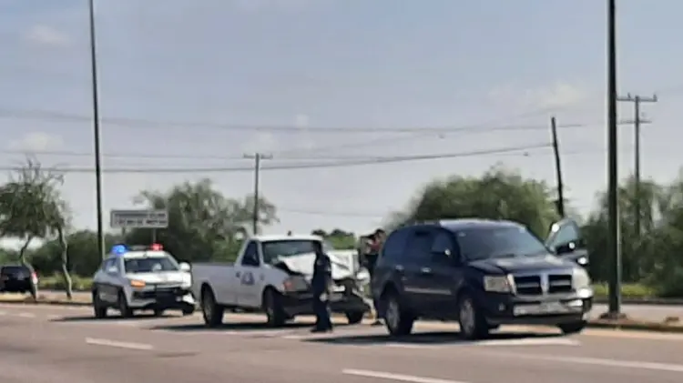 Carambola en el bulevar Ganaderos deja pérdidas materiales