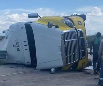 Se vuelca tráiler en la carretera Obregón-Guaymas; hay un lesionado