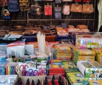 Pequeños comerciantes hacen su agosto Feria Escolar