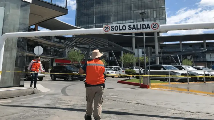 Realizan simulacro en plaza comercial del poniente de Hermosillo