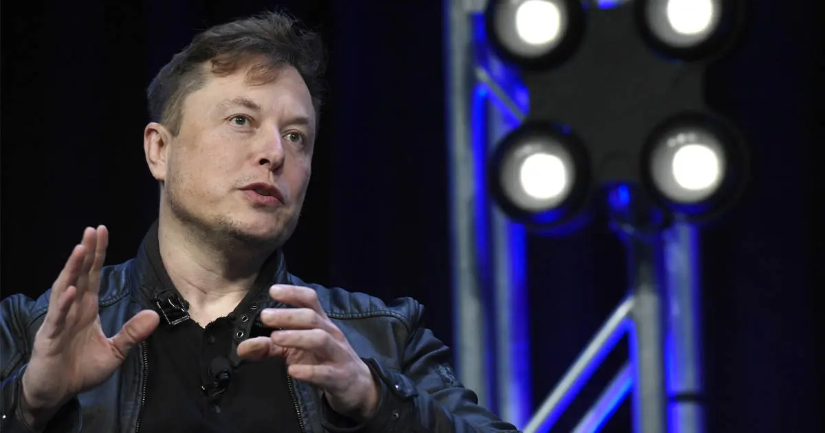 Exhiben a Elon Musk en Twitter