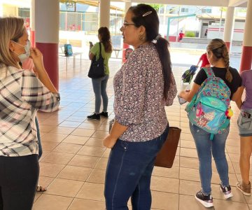 Asignan maestra a alumnos de la primaria Loreto Encinas