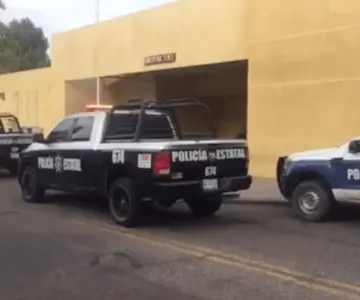 Halla bolsa con dinero y le es arrebatada a golpes