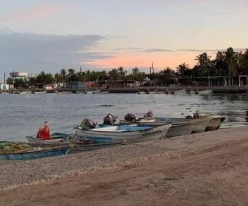 Cierran Puerto de Yavaros por huracán Kay