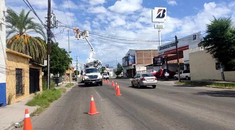 Trabajan hasta 24 horas para garantizar el servicio eléctrico