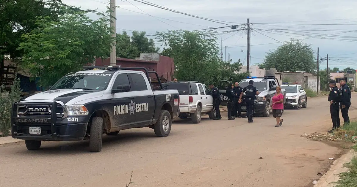 Abandonan camioneta robada tras activación de Código Rojo