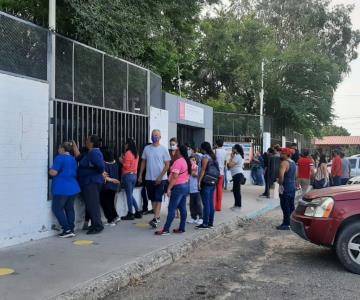 Madres de familia avalan que uso de falda no sea obligatorio