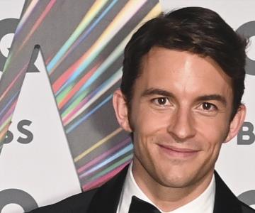 Por esta razón Jonathan Bailey se distanció de Bridgerton