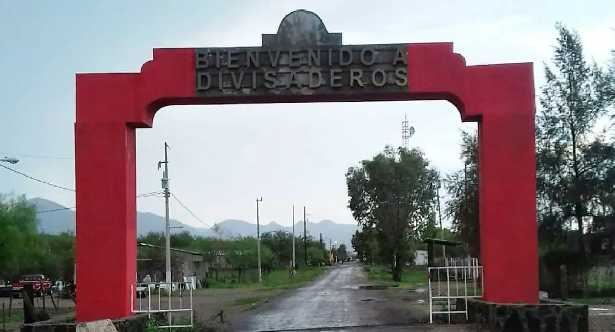Afectan frecuentes apagones región de Divisaderos