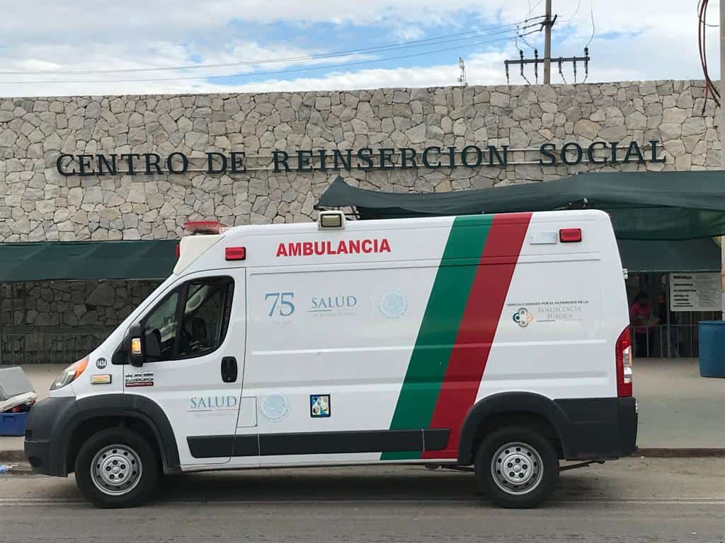 Familiares ingresan al Cereso I para visitar a internos tras incendio