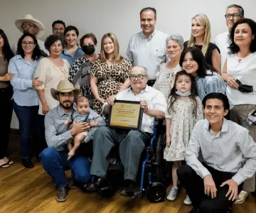 Celebran trayectoria de Memo Moreno