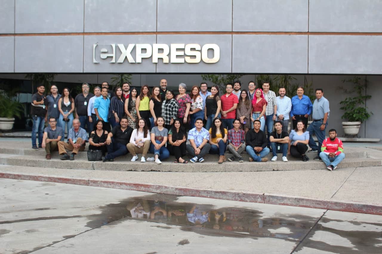 En ameno convivio, equipo de Expreso celebra aniversario