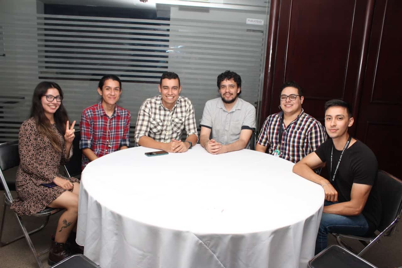 En ameno convivio, equipo de Expreso celebra aniversario
