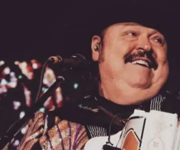 Ramón Ayala celebra 50 años de trayectoria