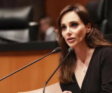 Son una bola de corruptos: Lilly Téllez replica contra senadores
