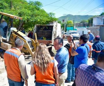 Vivienda utilizada como basurero clandestino es derribada por Ayuntamiento