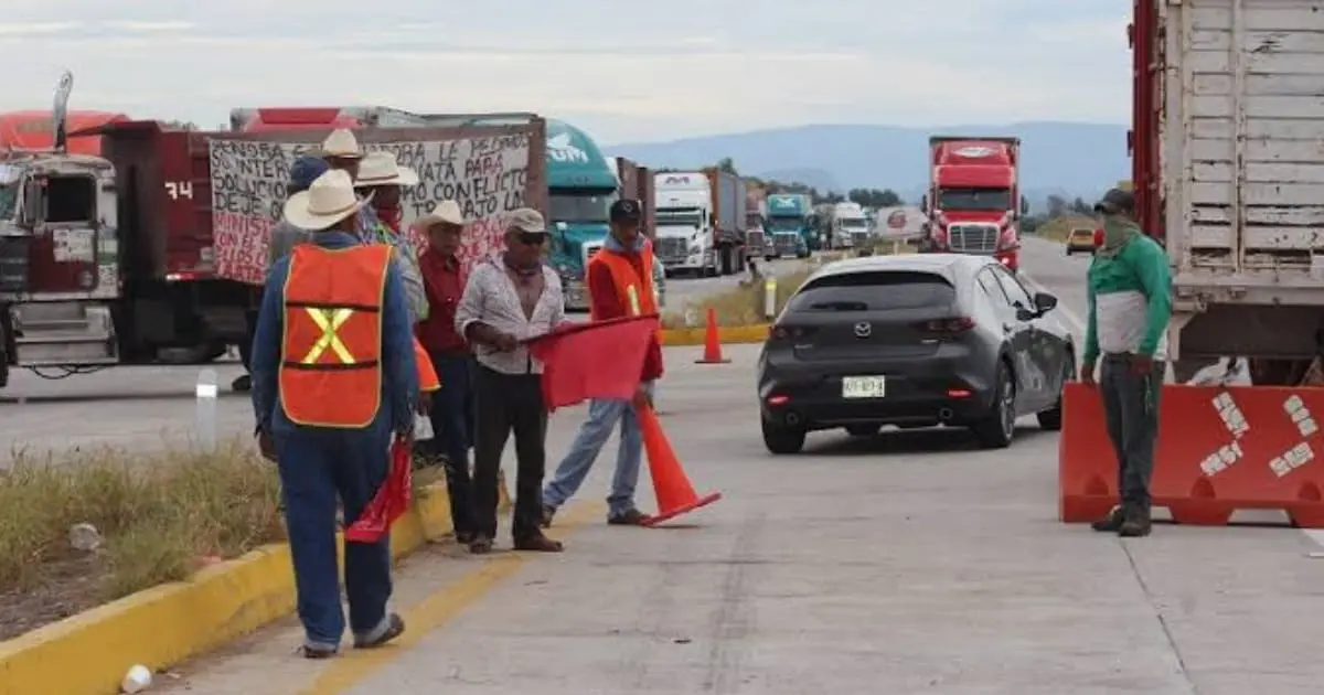 Alfonso Durazo asegura no habrá más bloqueos en la carretera México 15