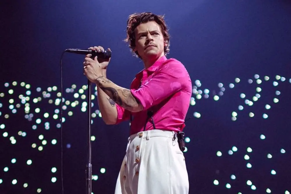 Cancela Harry Styles concierto por problemas de salud