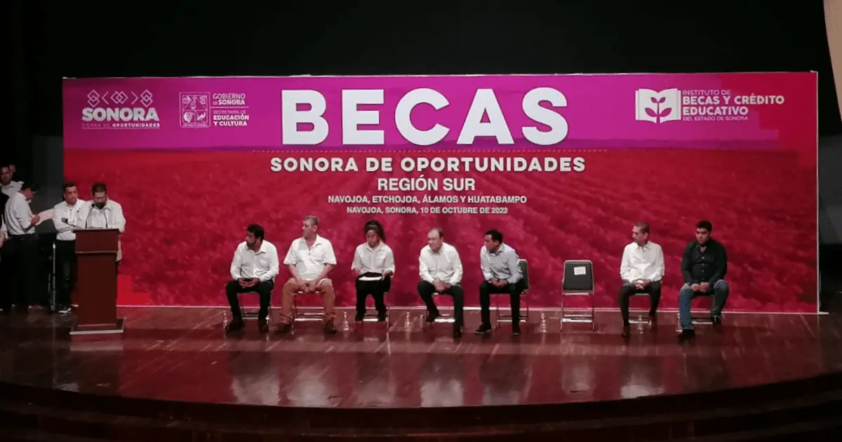 Entregan becas a 12 mil estudiantes del sur de Sonora