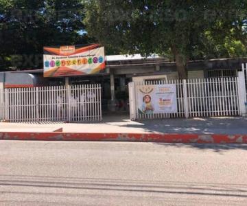 Desalojan a alumnos del Cobach Norte por colapso de drenaje