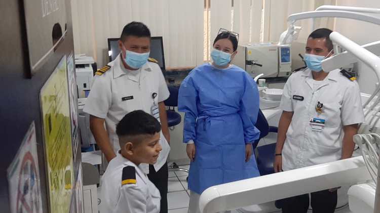 Niño David cumple gran sueño de ser soldado por un día