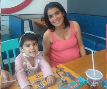 Emma, una pequeña valiente de 4 años que lucha contra leucemia