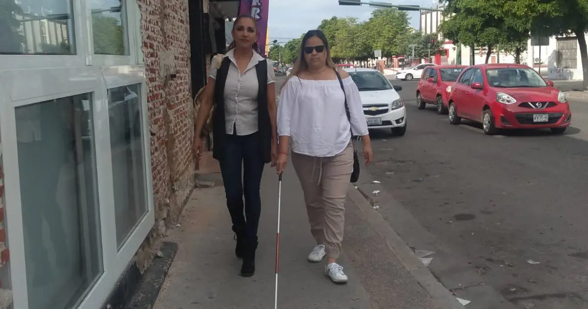 Para generar conciencia, María José se unió a la Caminata a Ciegas