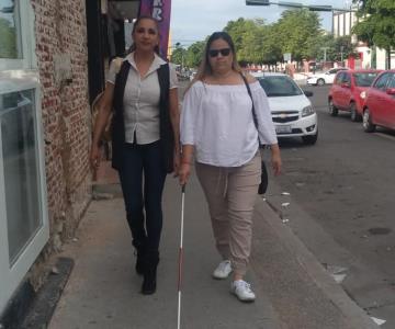 Para generar conciencia, María José se unió a la Caminata a Ciegas