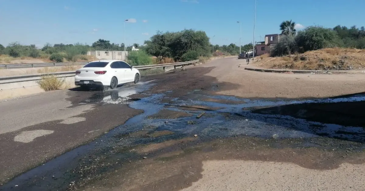Vecinos de la colonia Tierra Blanca denuncian fuga de aguas negras