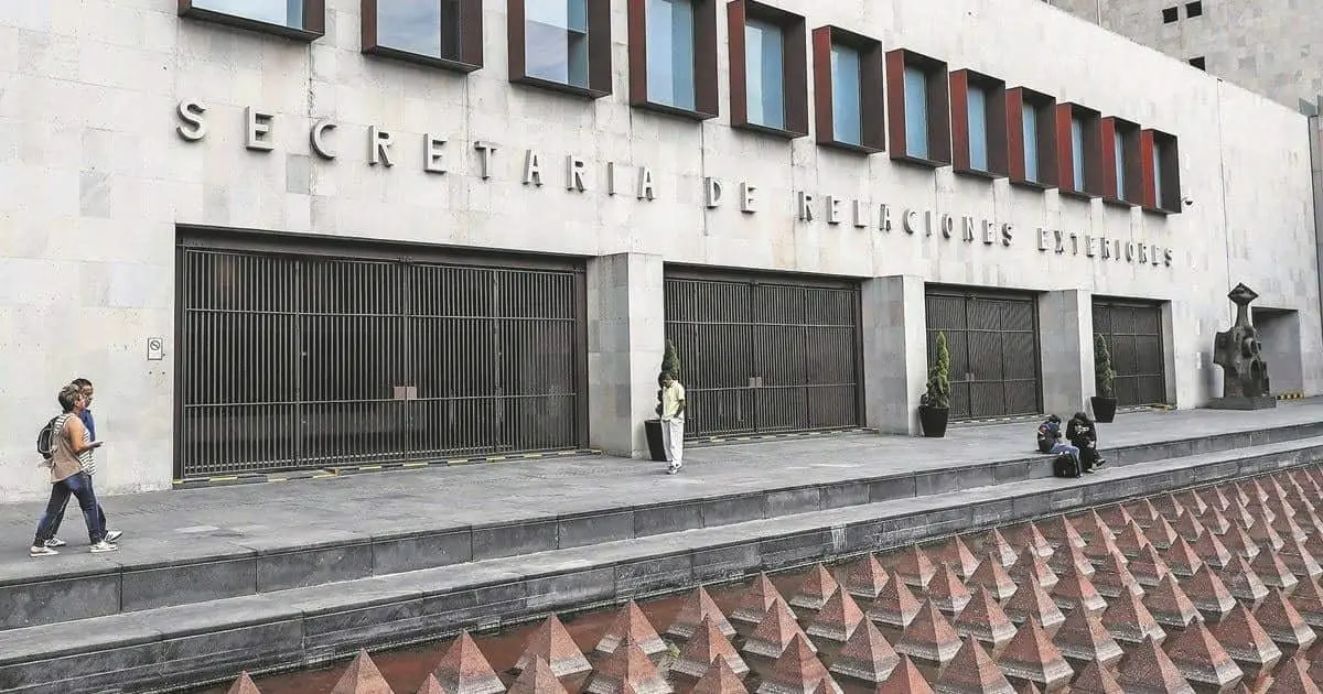 Capacitan a 200 integrantes de áreas de Protección Consular: SRE