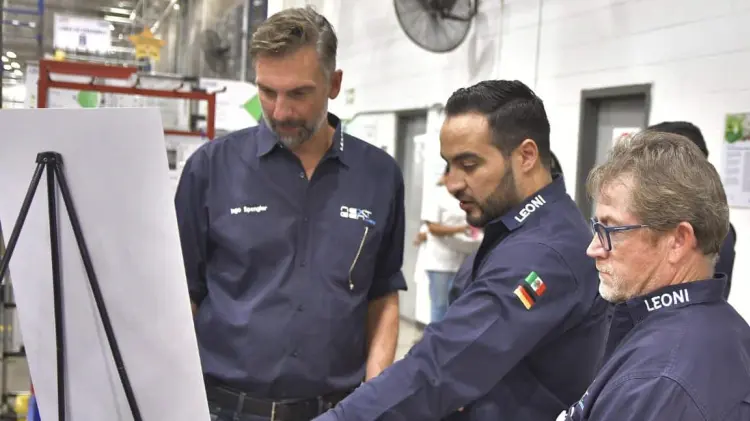 Ingo Spengler, jefe de Operaciones de Leoni, visita planta en Hermosillo