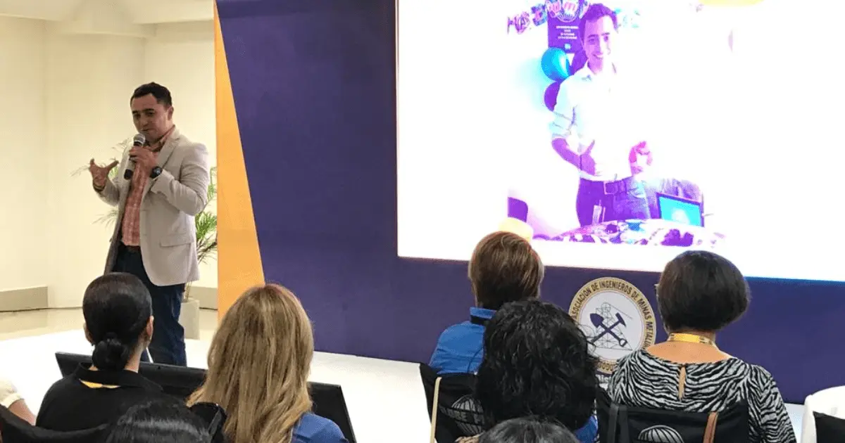 Si ellos pueden, ¿por qué yo no?: conferencia en el Congreso Minero