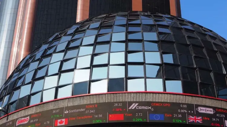 Peso y mercados abren negativos este viernes