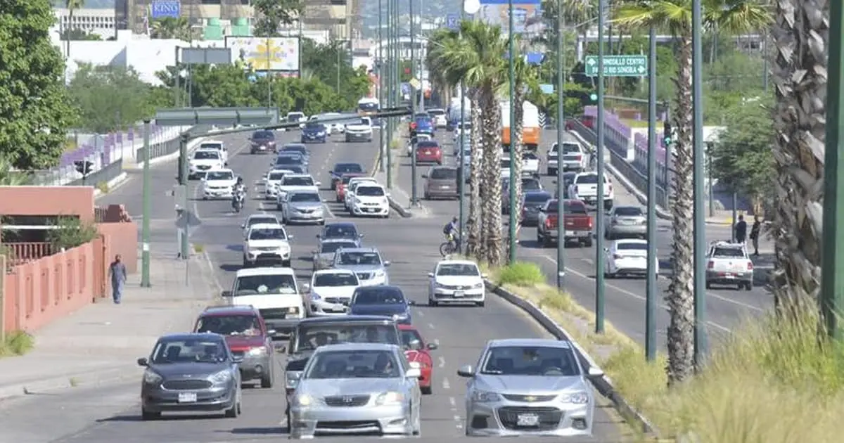 Infraestructura está pensada en el auto; activistas urgen Ley de Movilidad