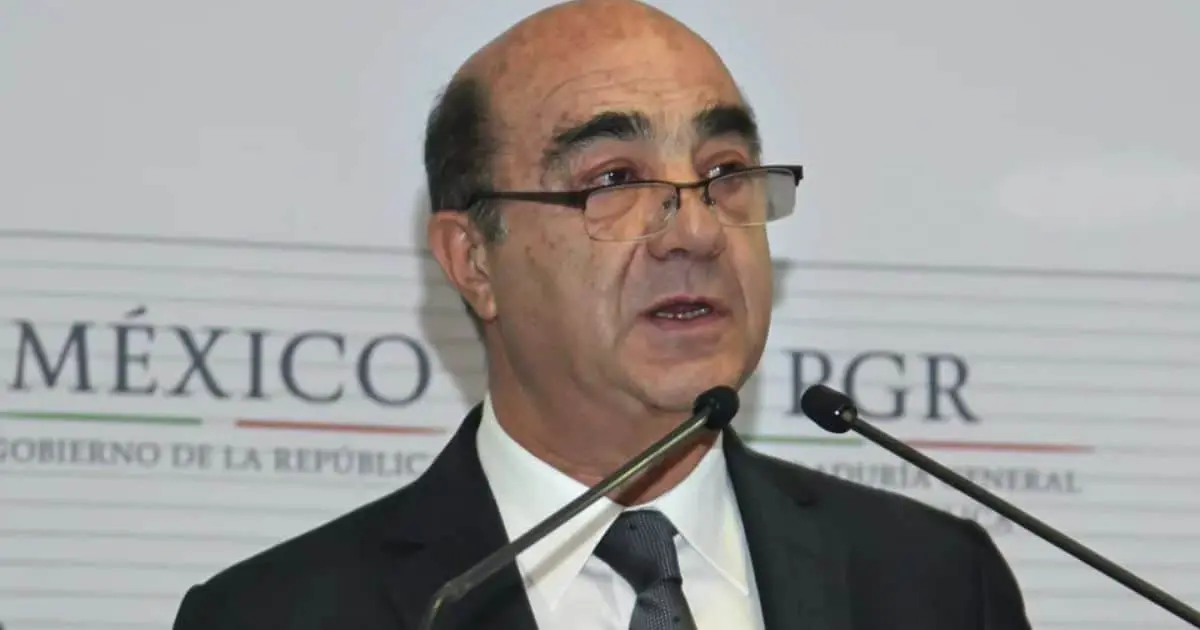 Piden quitar prisión a Murillo Karam por problemas de salud