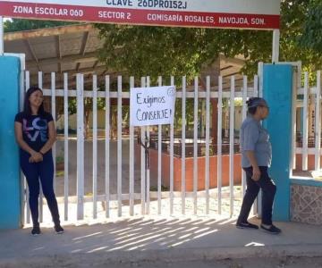 Toman escuela primaria por falta de conserje en Navojoa