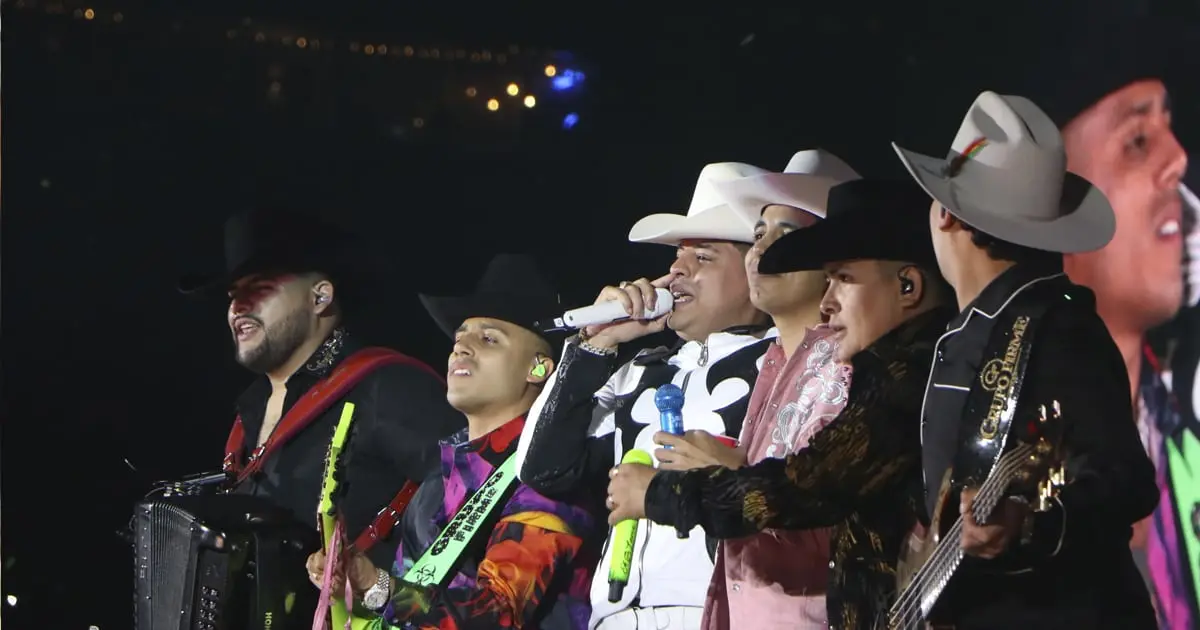 ¿Cómo nació el nombre de Grupo Firme?