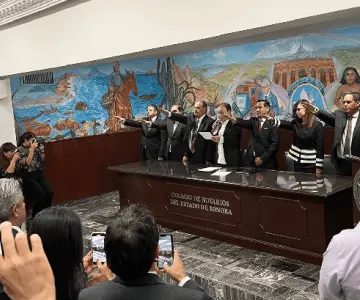 Toman protesta al Consejo Directivo del Colegio de Notarios de Sonora