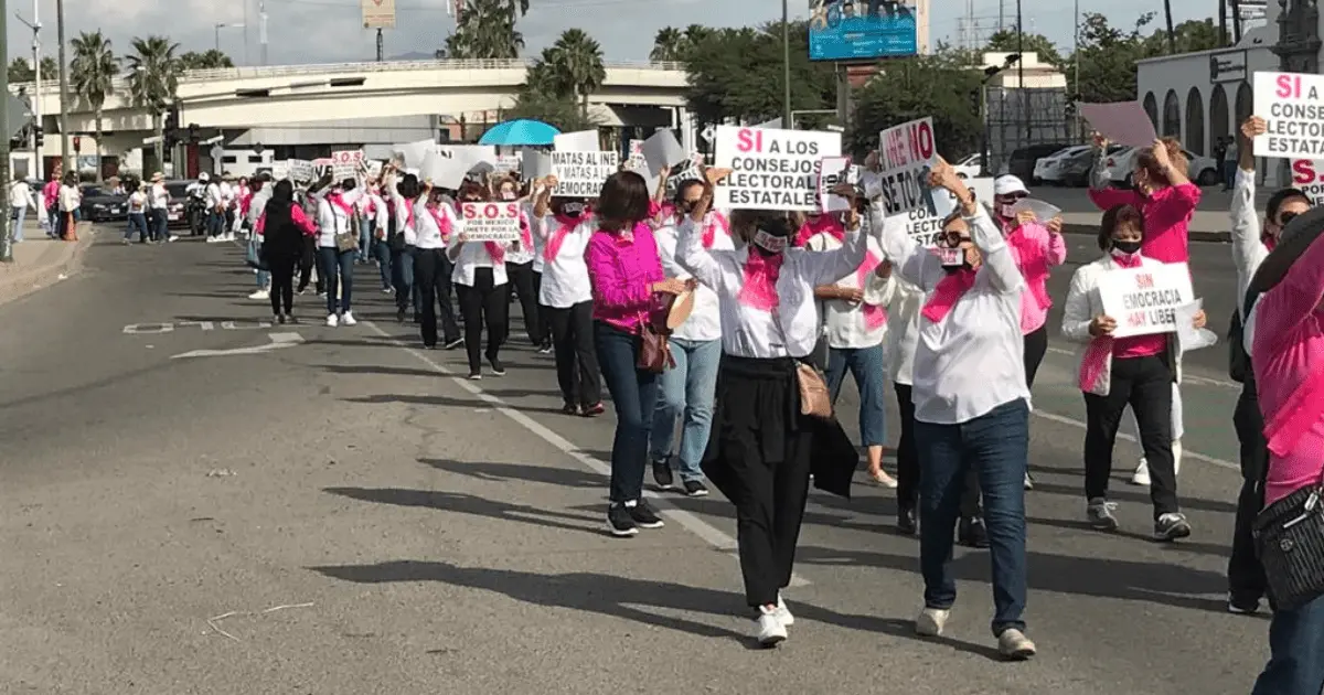 Caos vial: cierran cruce por manifestación en Hermosillo