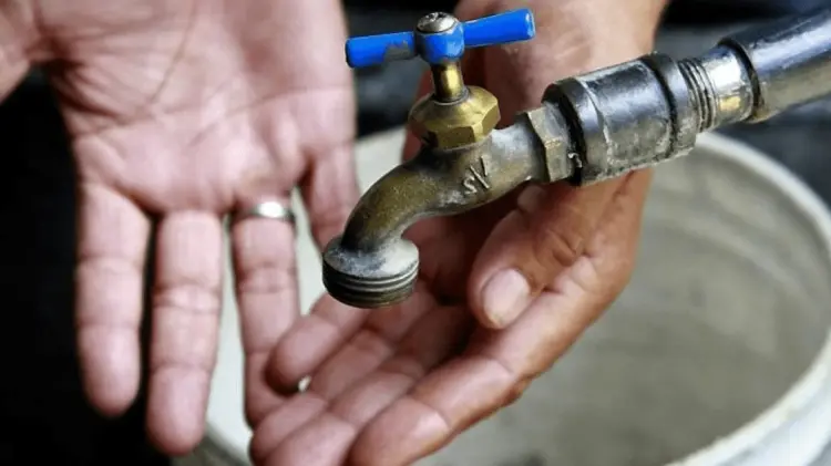 Las colonias al norte de Hermosillo continúan con poca afluencia de agua. (Foto: Especial)