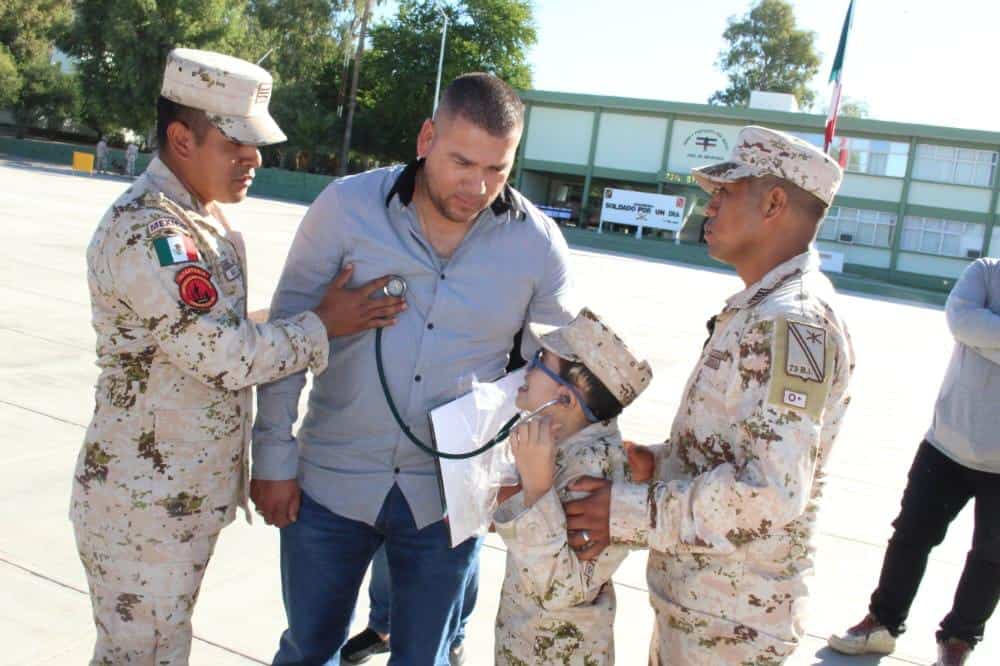 Menor con discapacidad se convirtió en Soldado por un Día